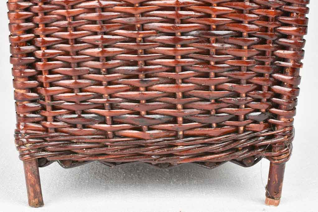 Large wicker poultry basket - 19th century