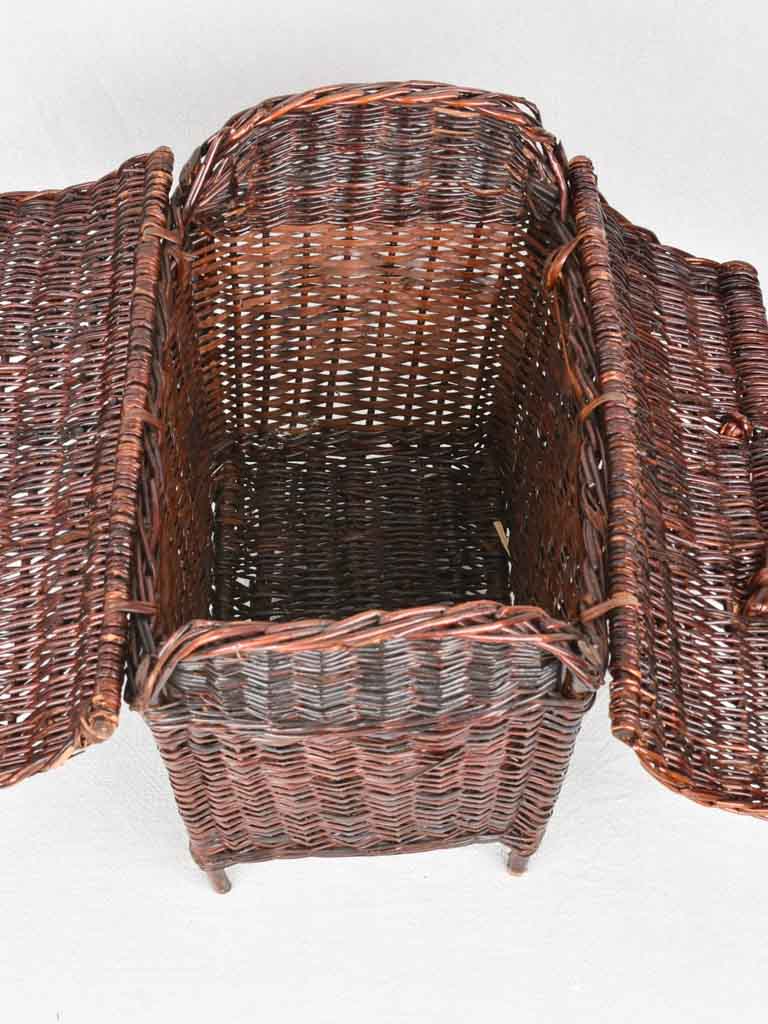 Large wicker poultry basket - 19th century