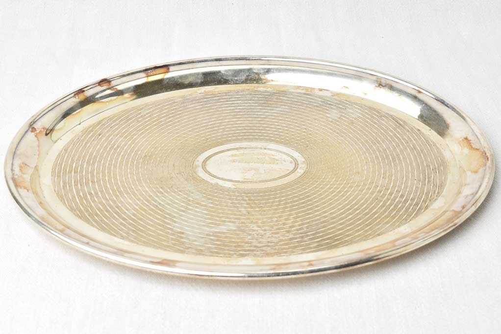 Traditional Art Deco platter design