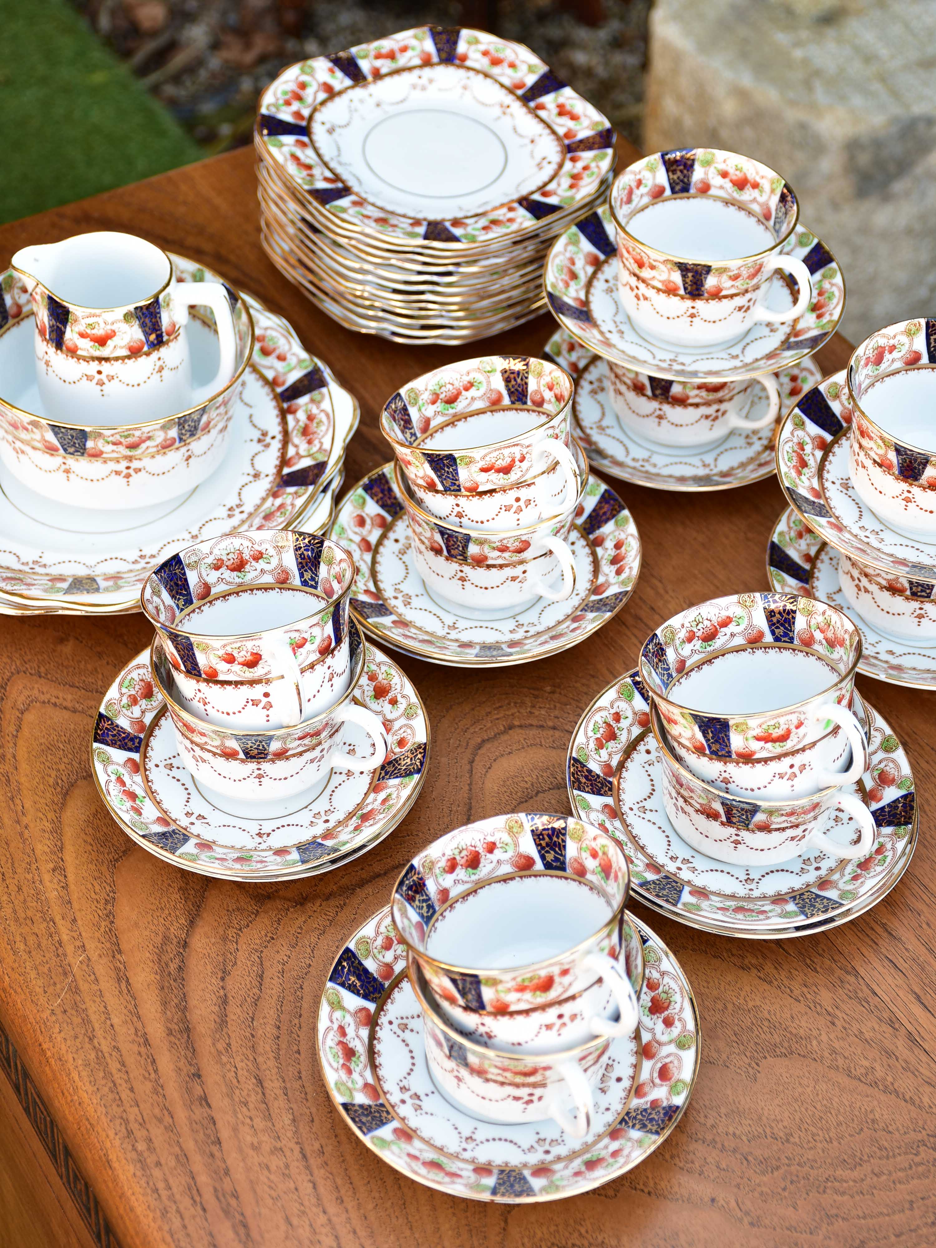 Victorian porcelain tea set for twelve