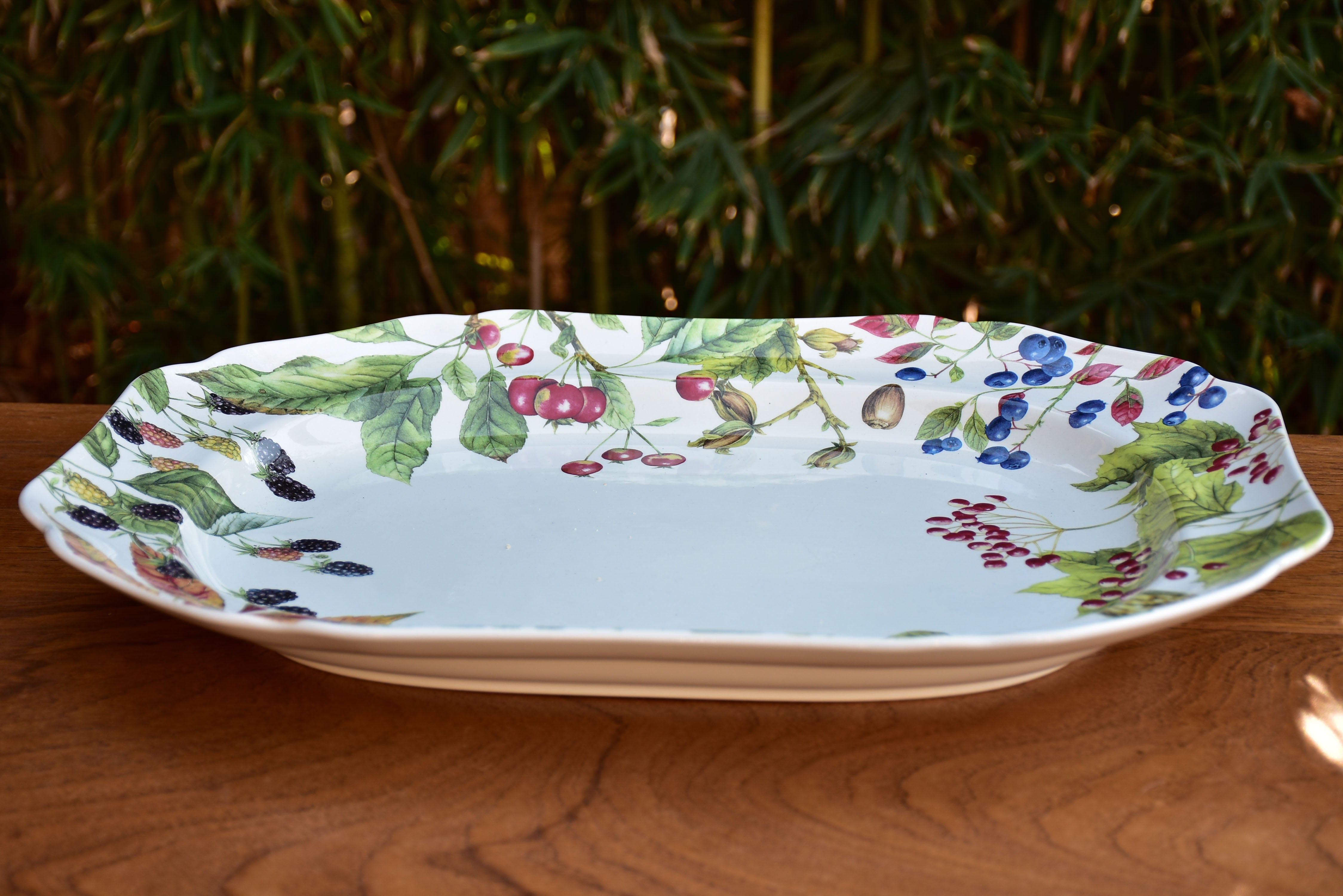 Large Spode platter with berries