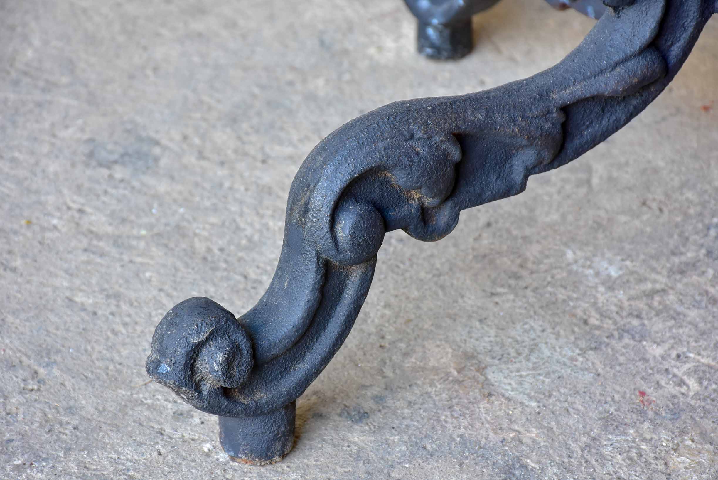 Round French garden table - black base, marble top