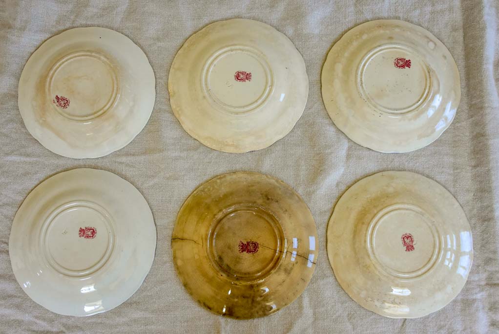 Collection of 13 Jeanne D'arc Gien plates - late 19th Century