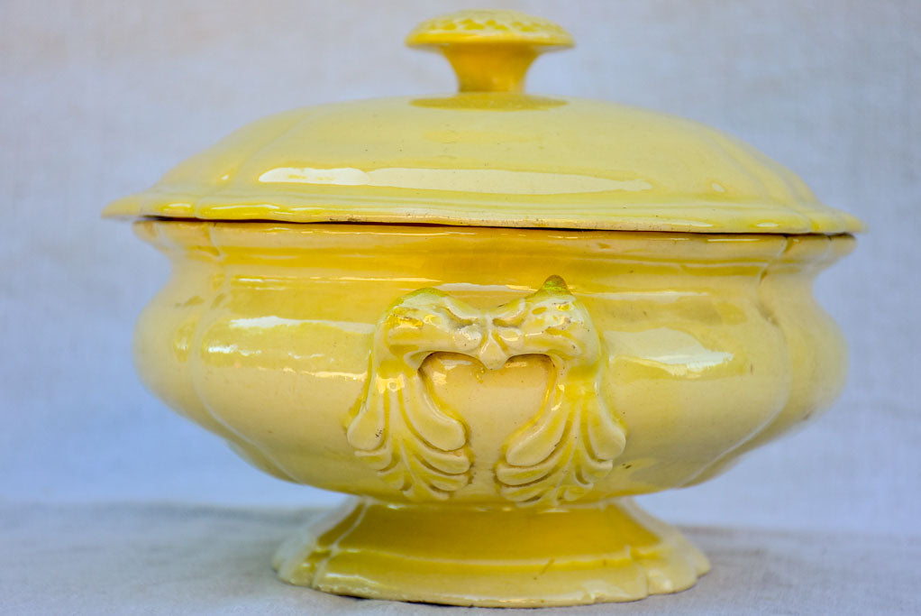 19th Century yelloware soup tureen from Apt