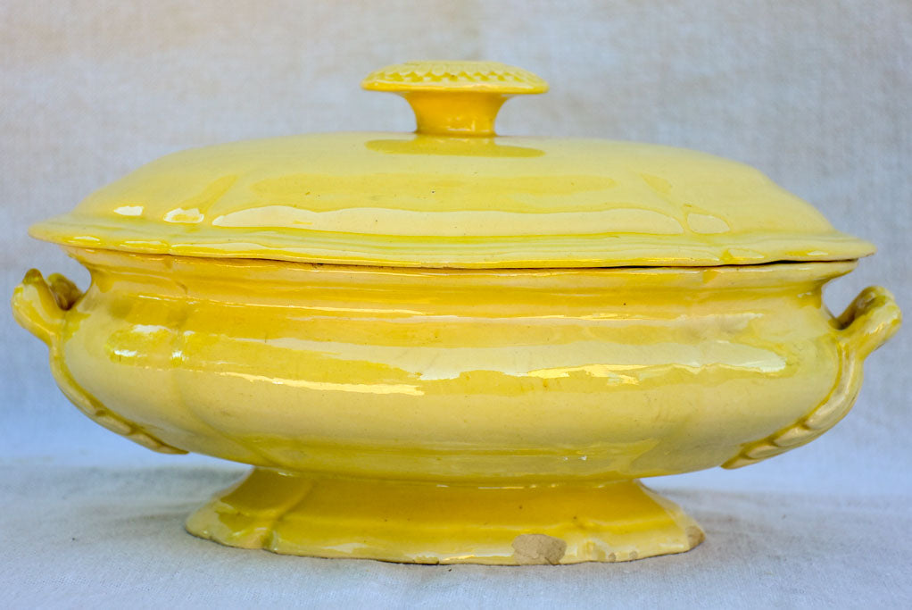 19th Century yelloware soup tureen from Apt