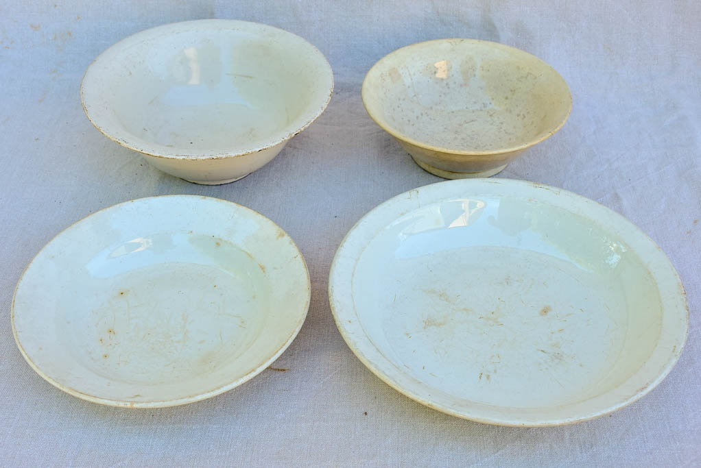 Collection of 9 stoneware bowls - 19th Century