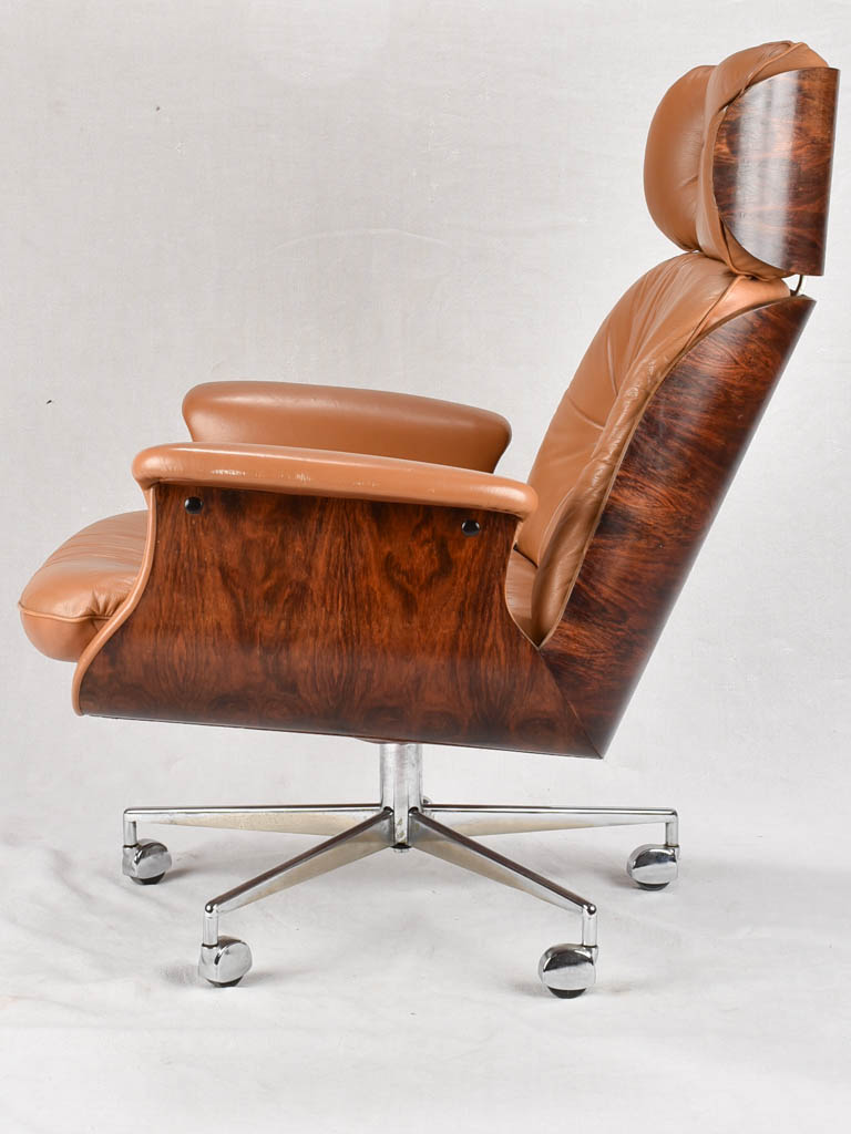 Classic 1960s brown leather armchair and footrest - George Mulhauser for Plycraft USA