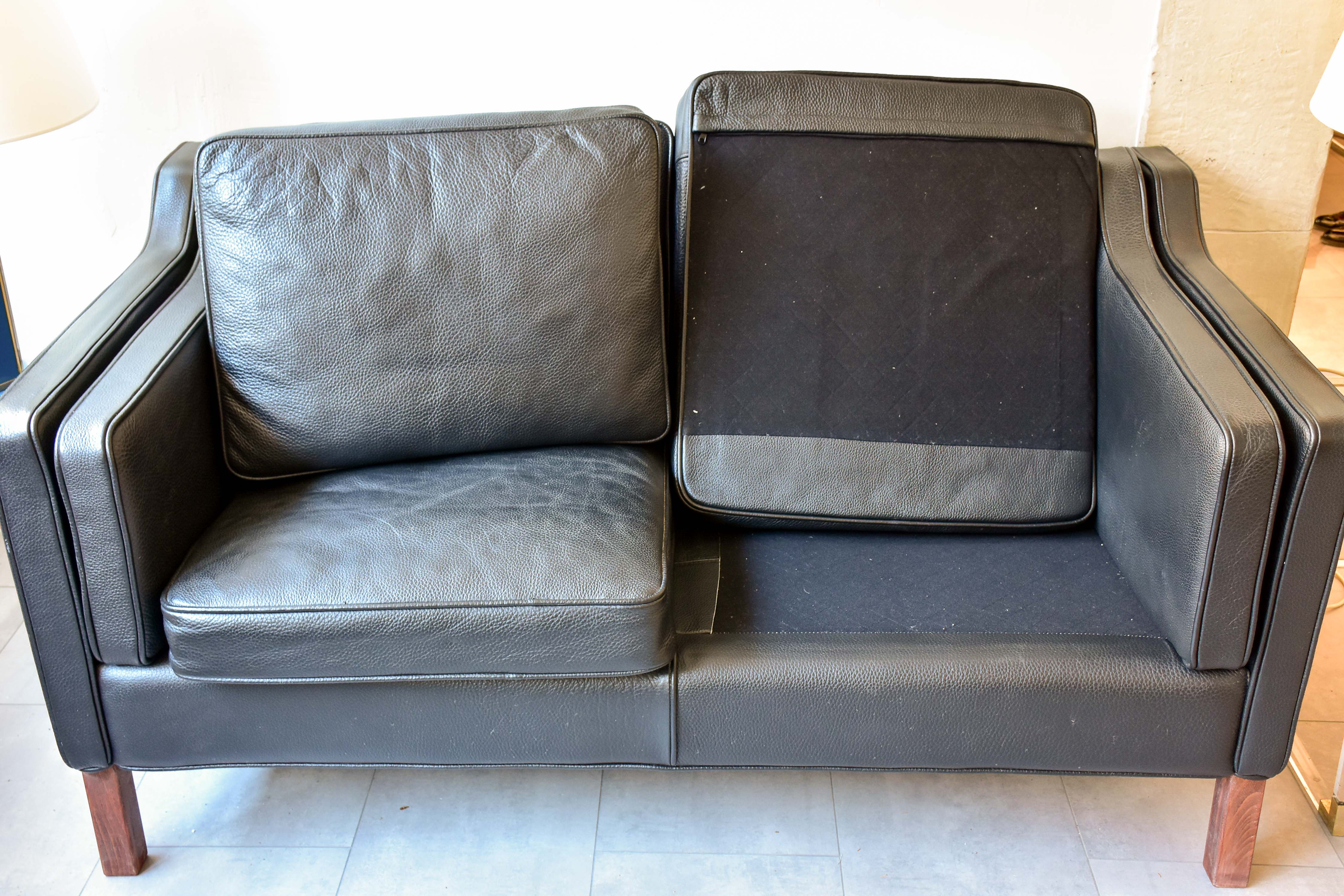 2212 and 2213 Børge Mogensen sofas