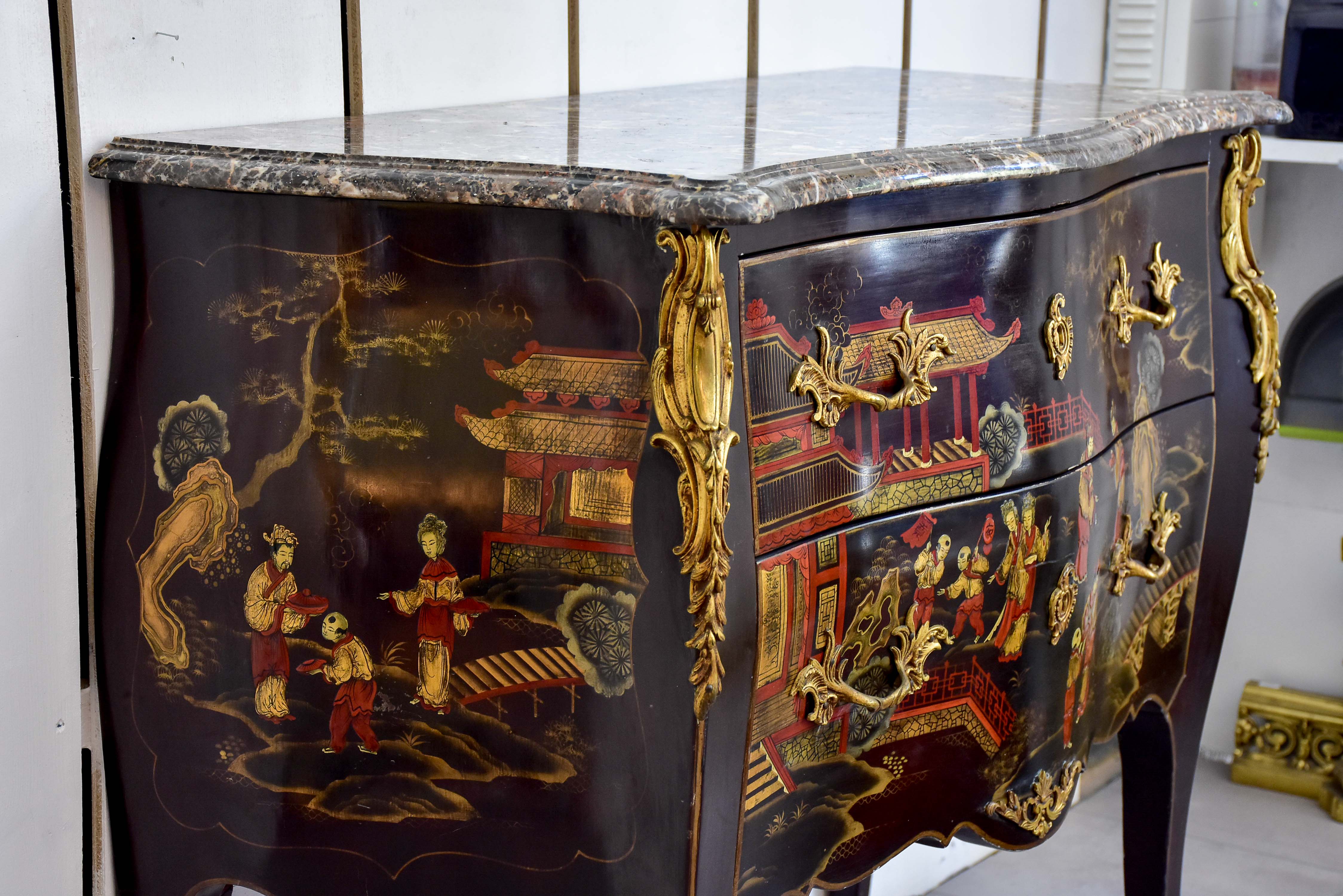 Small French coromandel lacquer commode