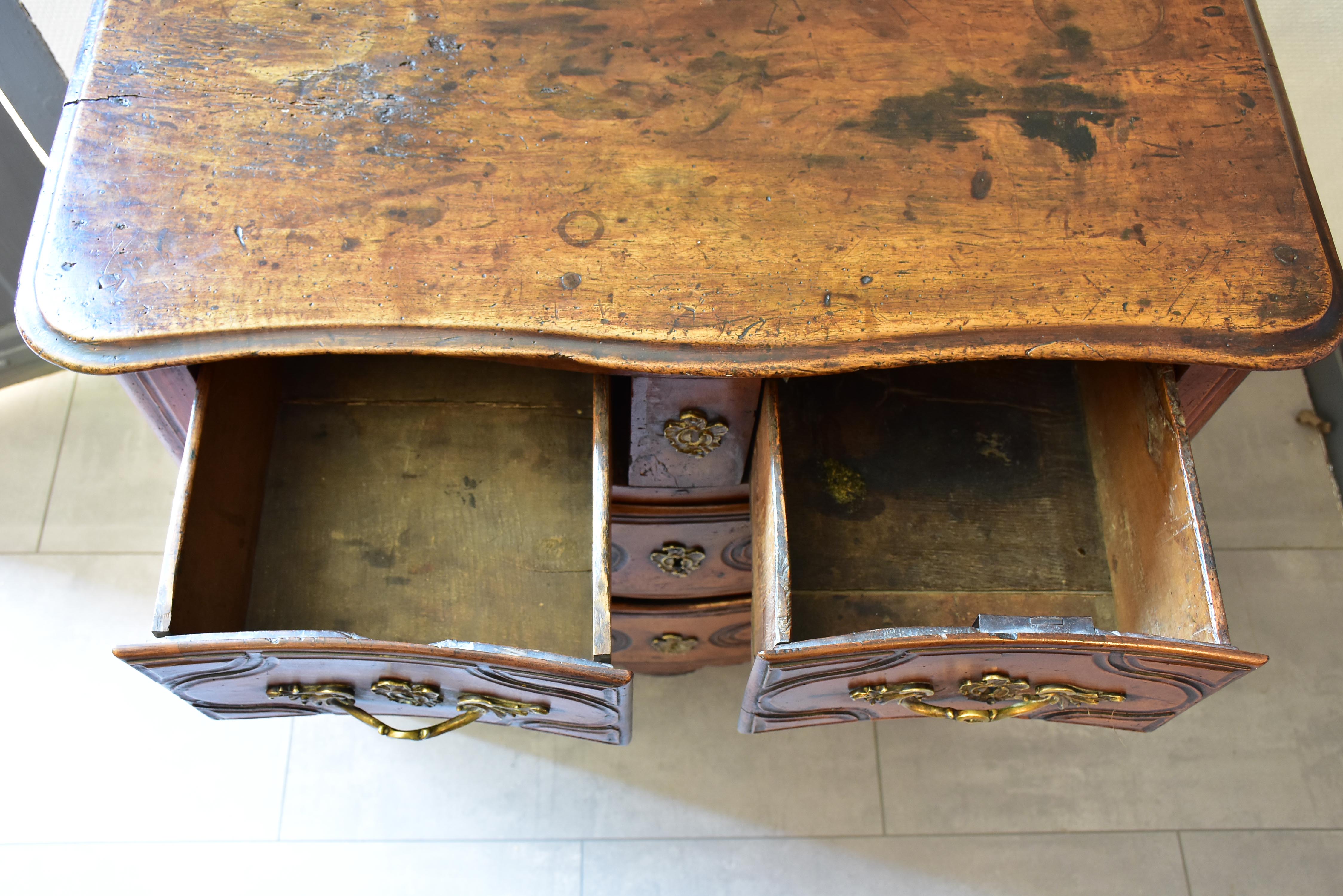 Petite late 18th century Parisian commode