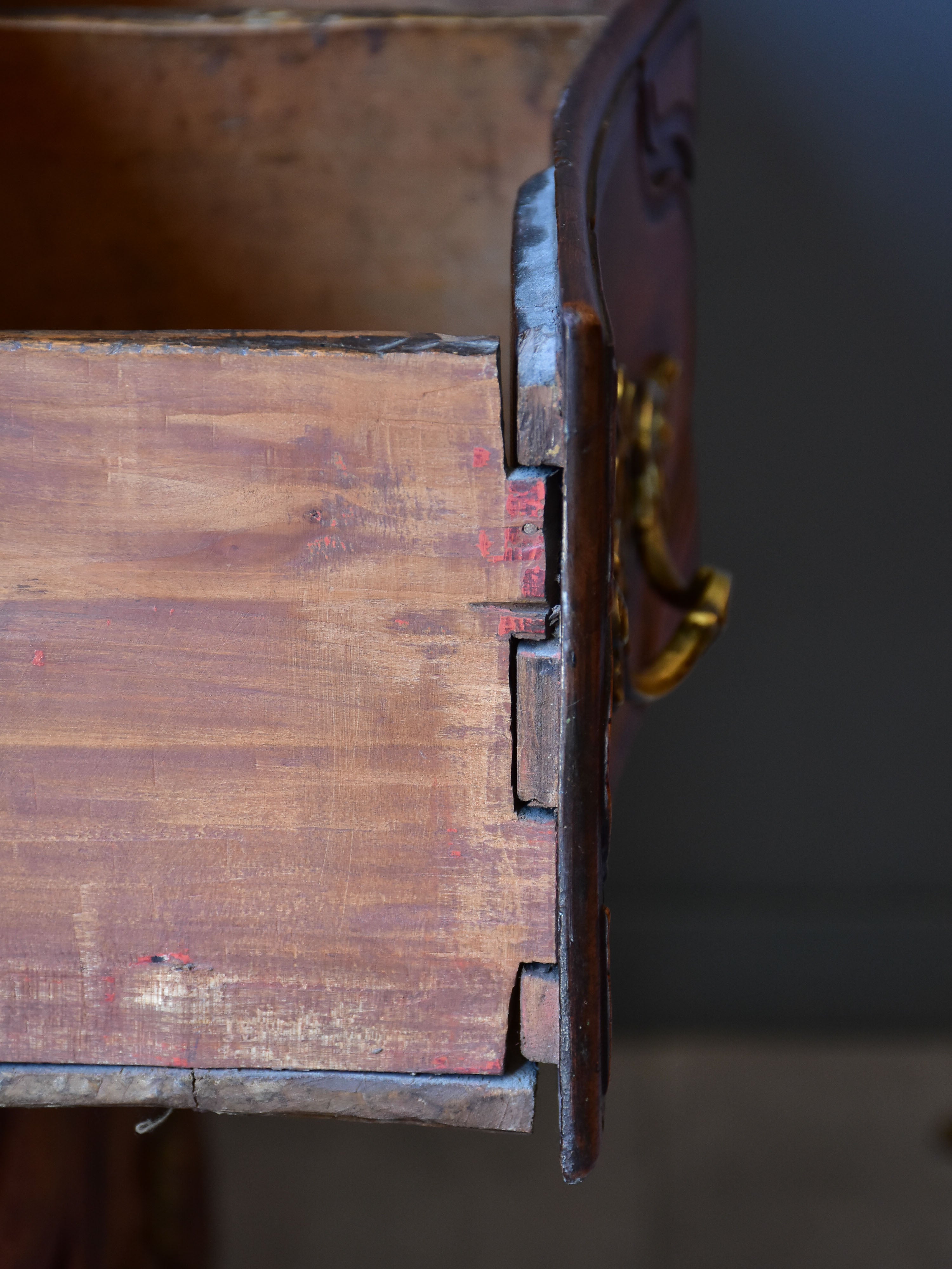 Petite late 18th century Parisian commode