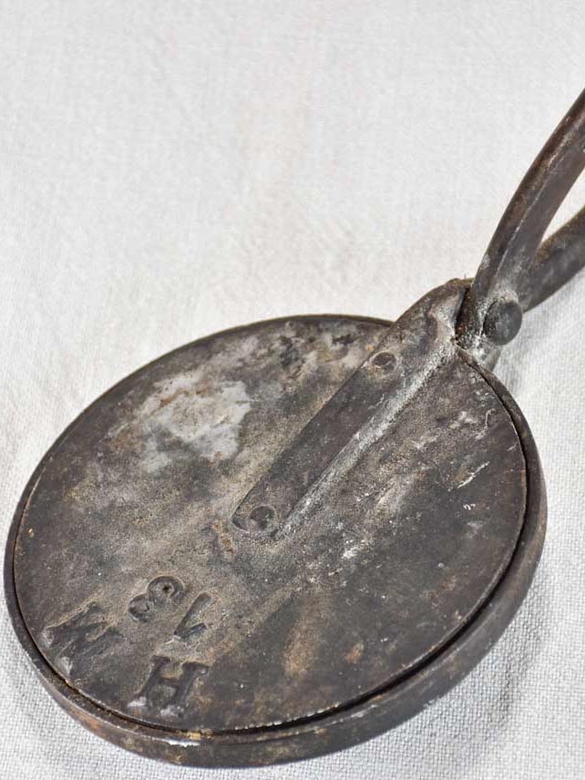 Nineteenth-century waffle iron