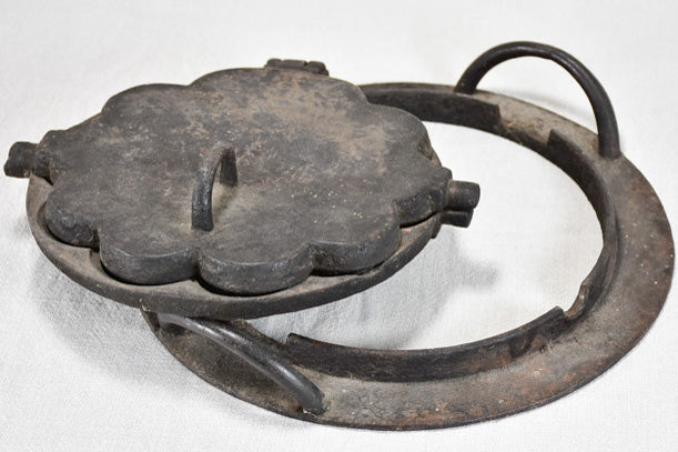 Nineteenth-century cast iron waffle iron - heart shaped 13¾"