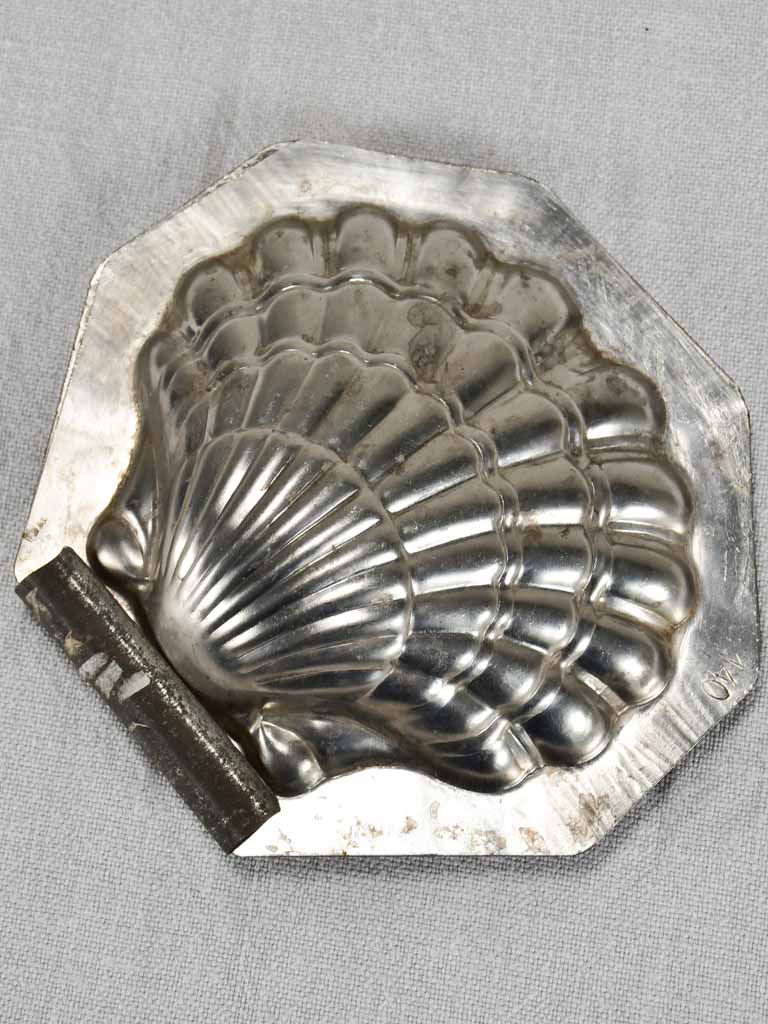 Napoleon III shell shaped chocolate mold