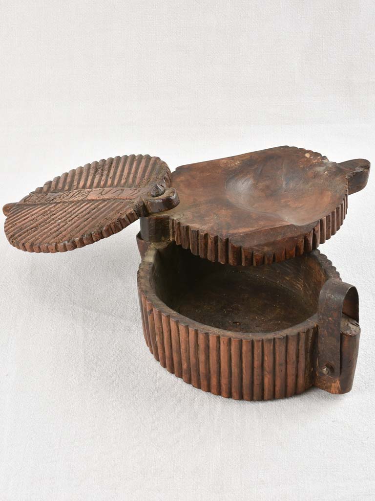 Exotic leaf-shaped 19th century spice box