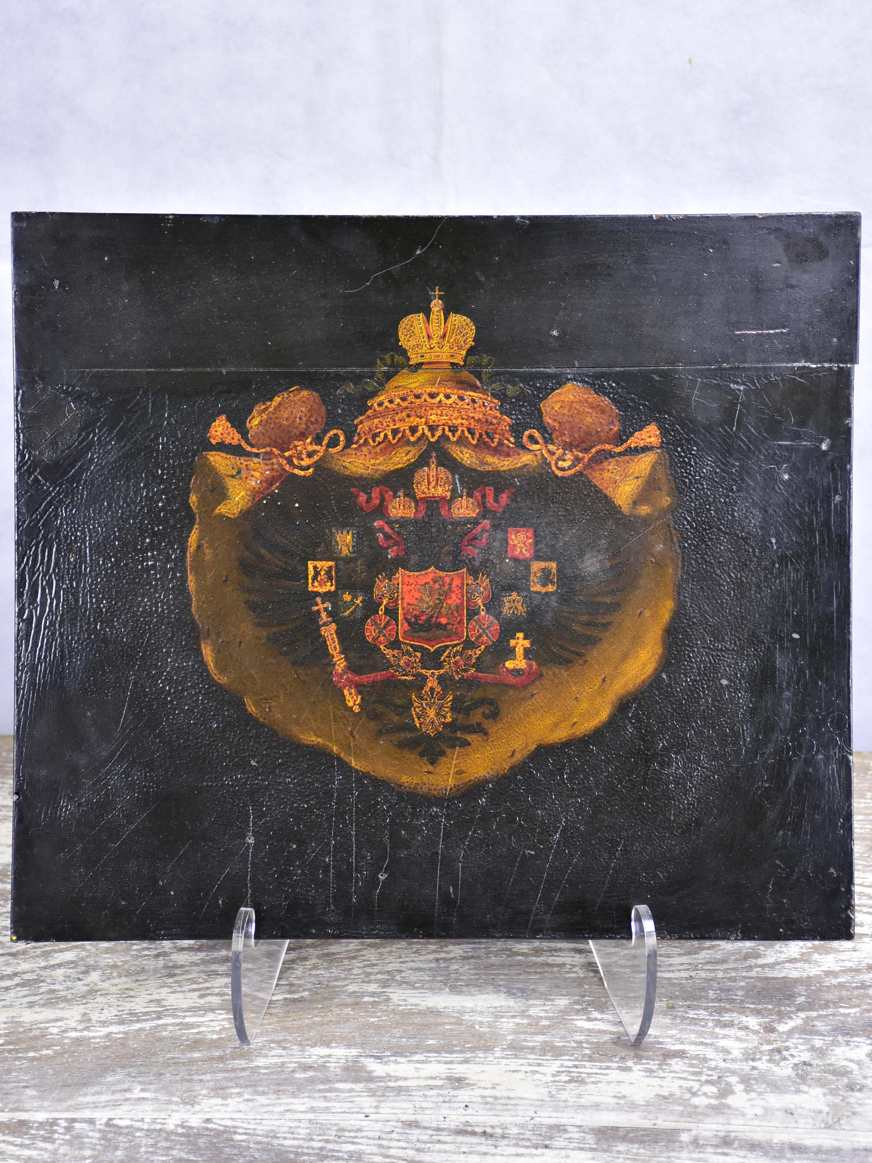 Antique coat of arms - oil on wood 16 ¾'' x 14 ¼''