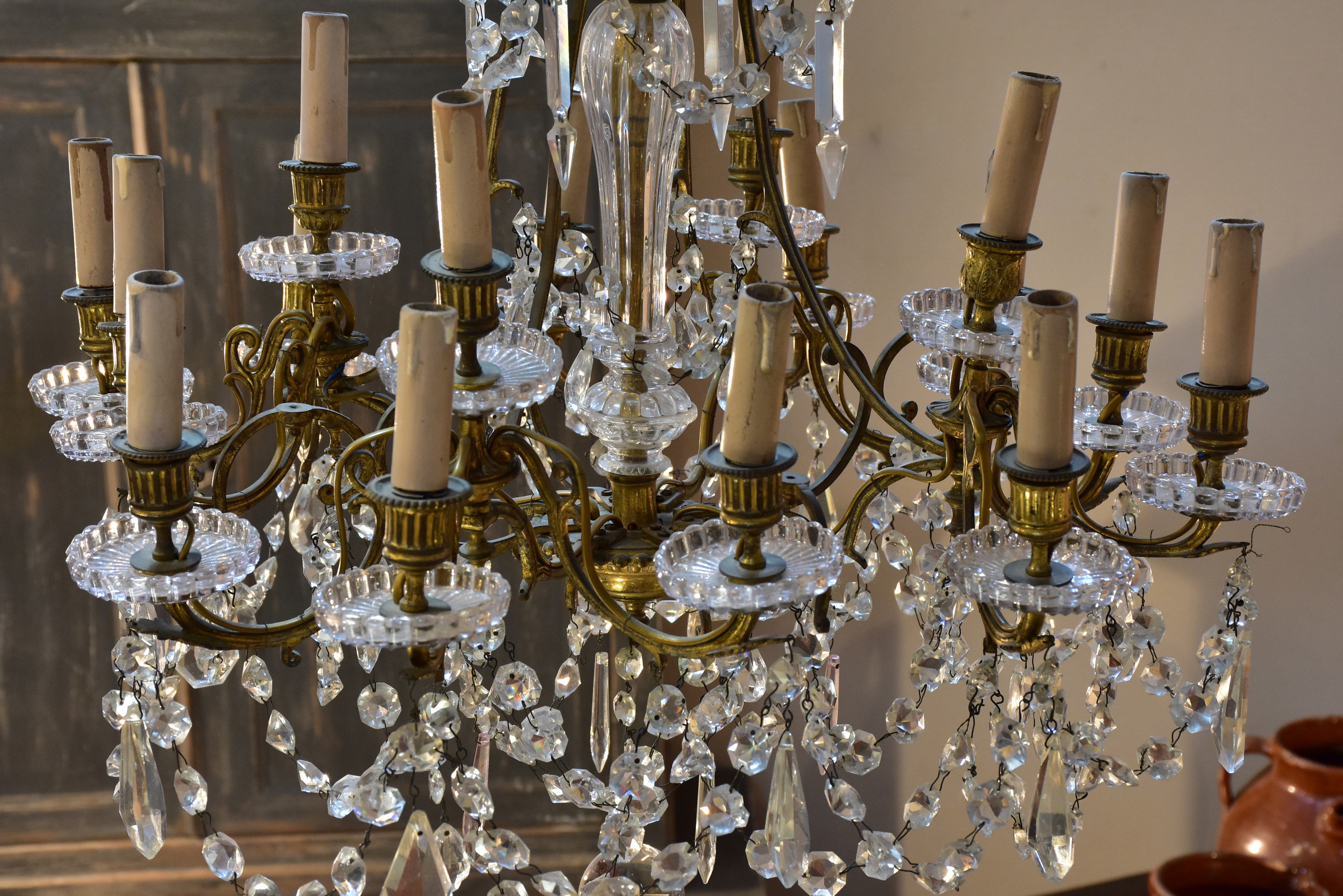 Bronze and glass chandelier - 16 light