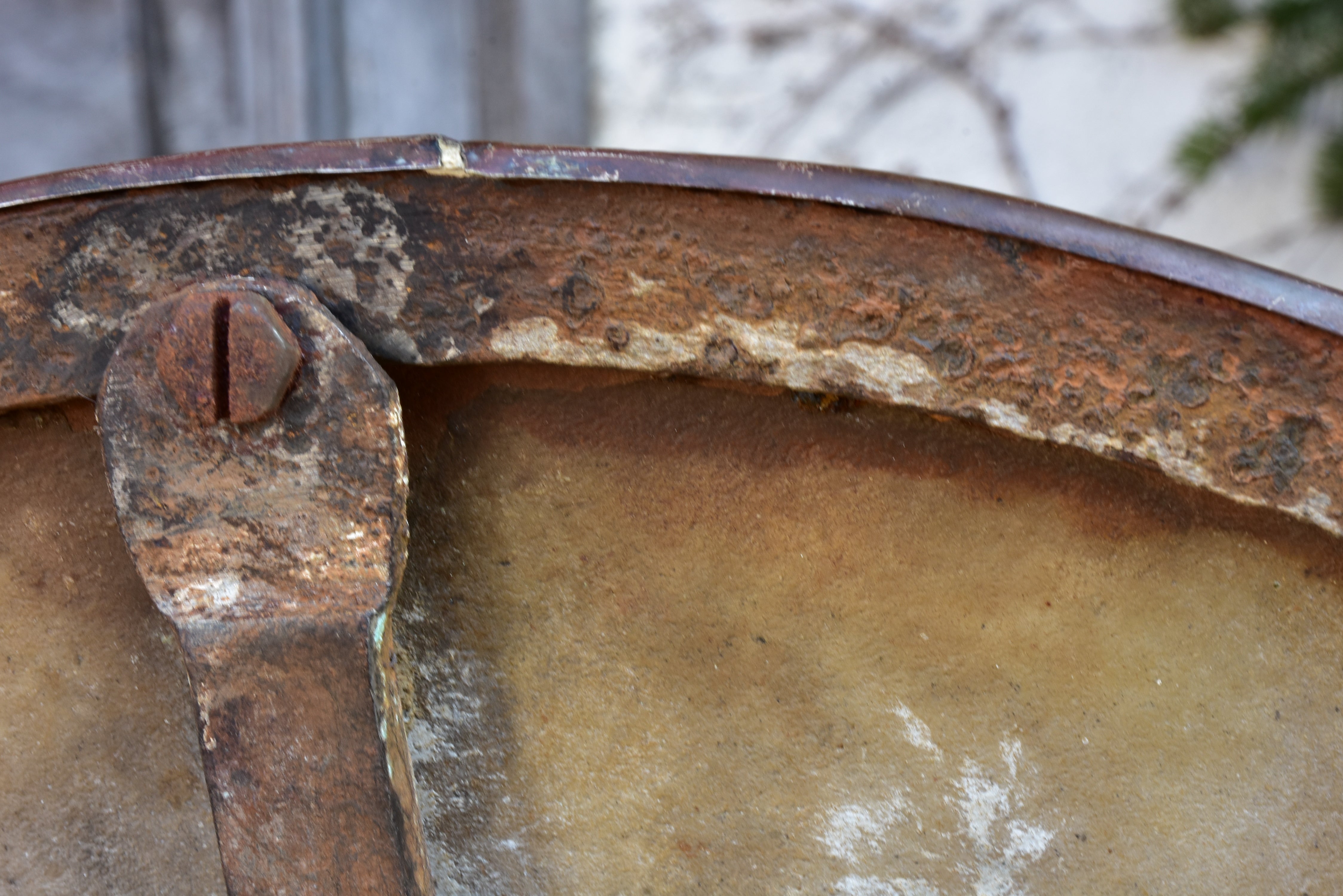 Art Nouveau French round bistro table