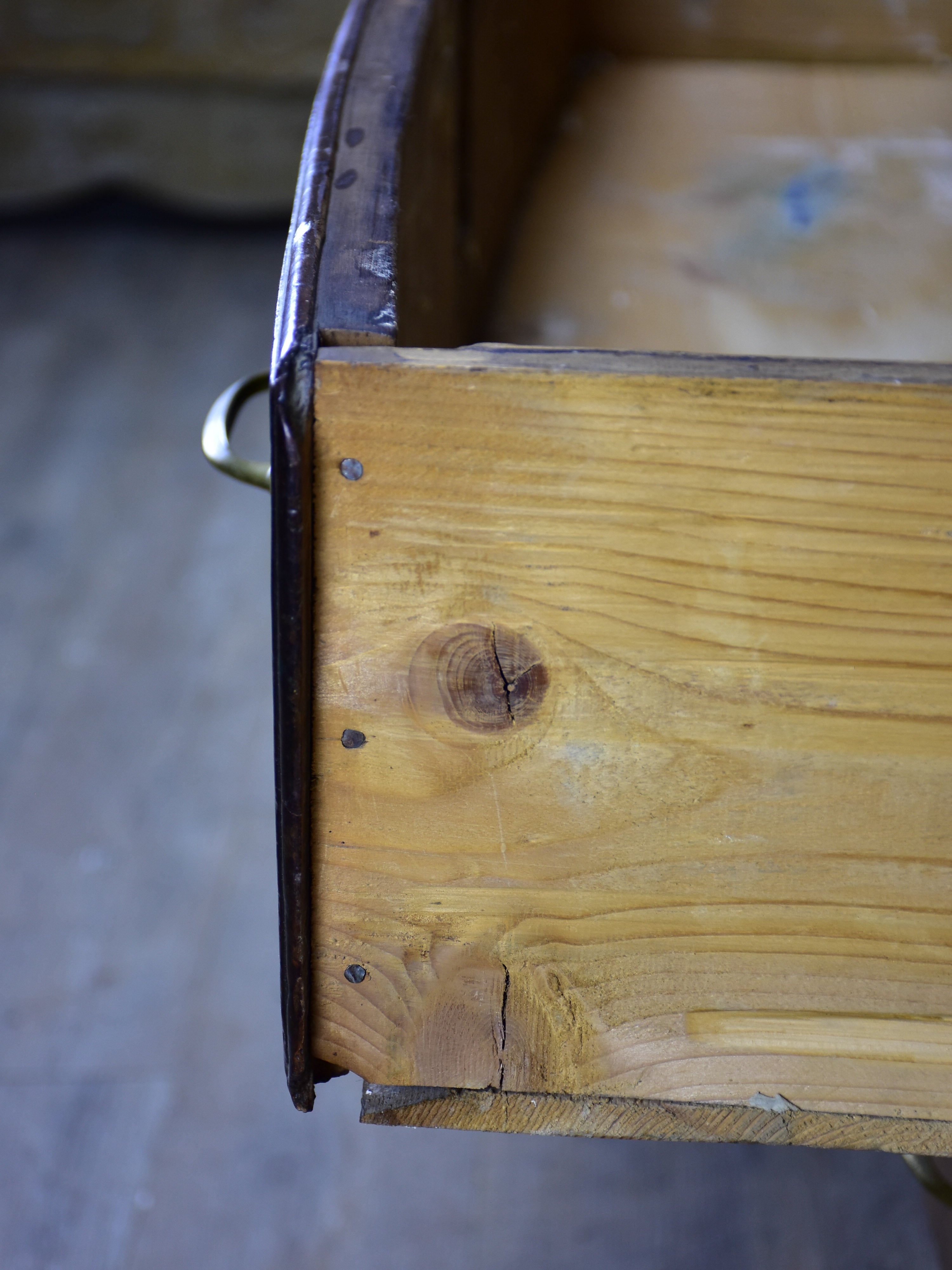 Three-drawer 19th century commode