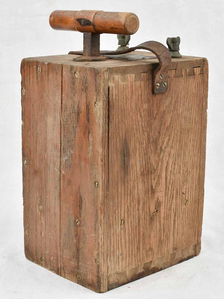 Antique plunger box / dynamite detonator / blasting machine 14¼"