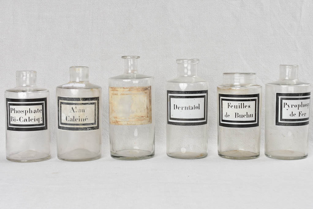 Collection of 11 glass apothecary jars - 19th century