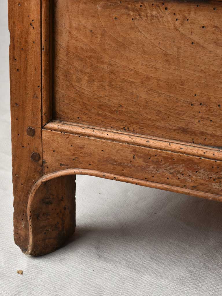 Late 18th century 3 drawer arbalette commode