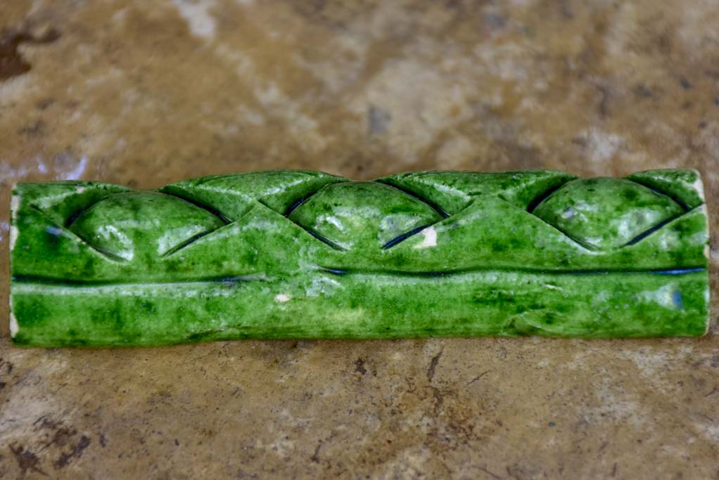 Set of 12 vintage ceramic knife rests with green glaze