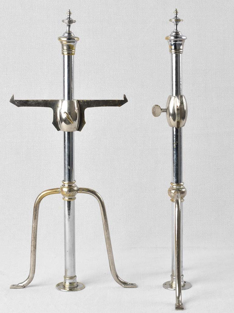 Pair of silver adjustable presentation stands - Siegel