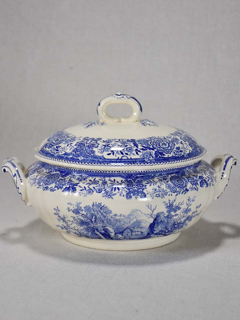 Vintage blue and white Villeroy and Boch soup tureen