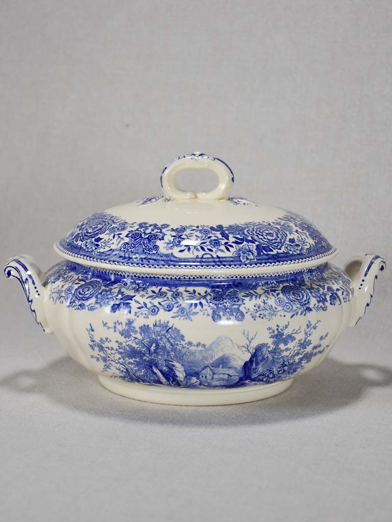 Vintage blue and white Villeroy and Boch soup tureen