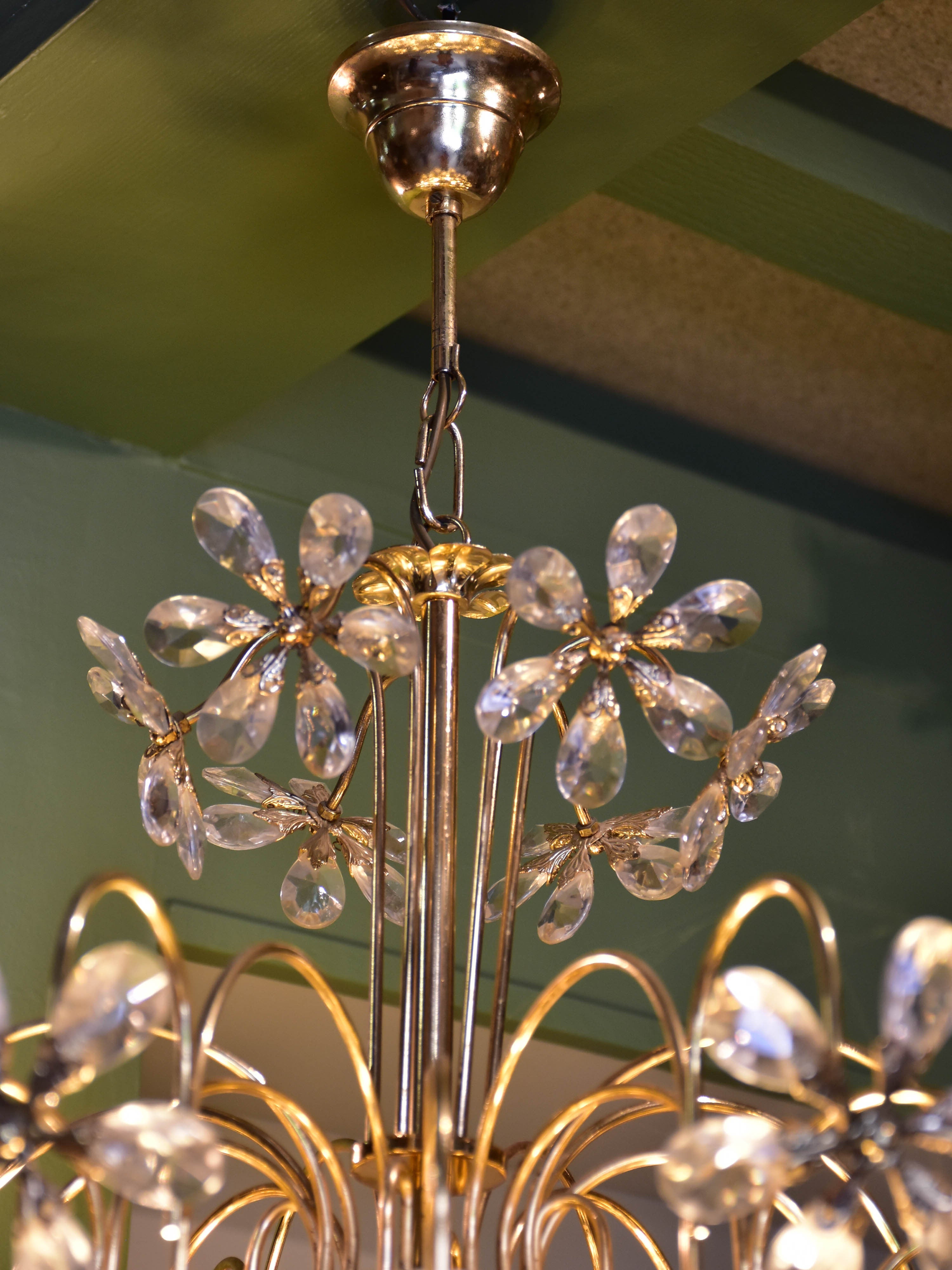 1970’s marguerite flower chandelier