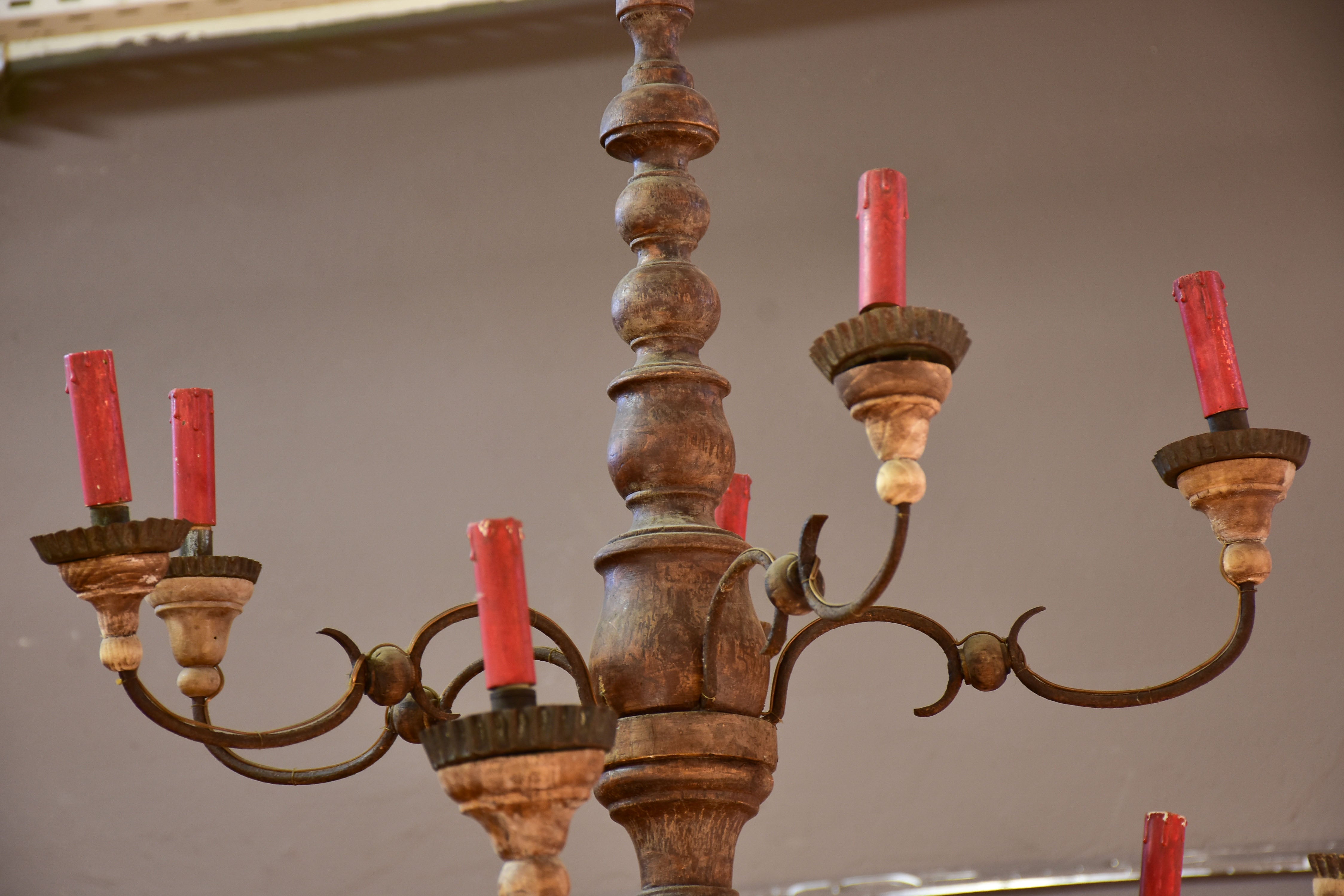 19th century Italian chandelier in iron and wood