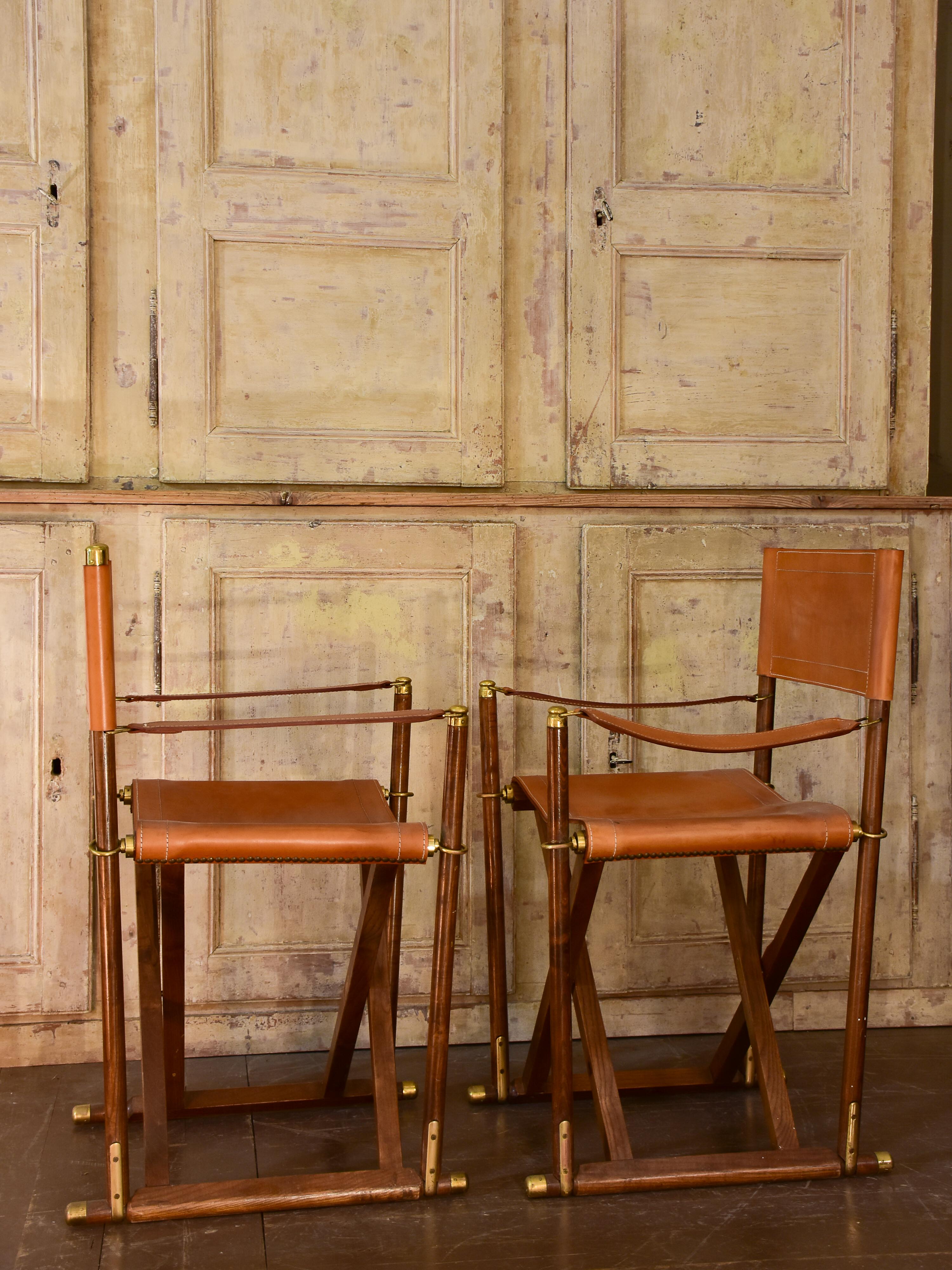 Pair of vintage folding leather Director chairs - Almazan