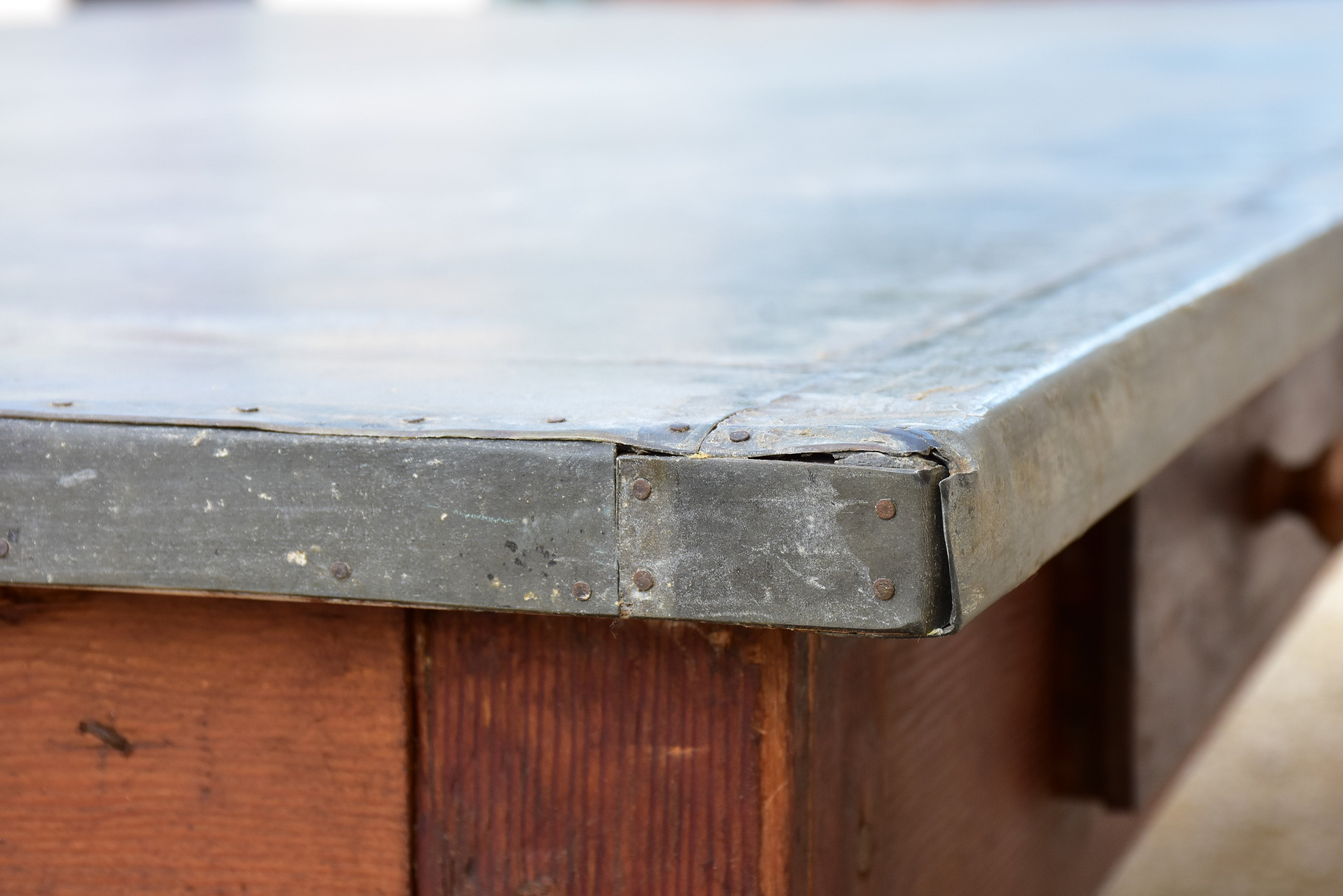 Very large French preparation table with zinc top