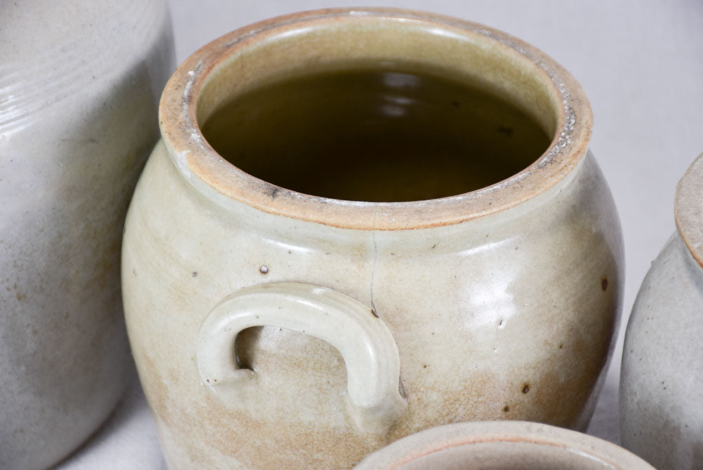 Collection of 5 earthenware crock-pots - beige 4¾" - 9"