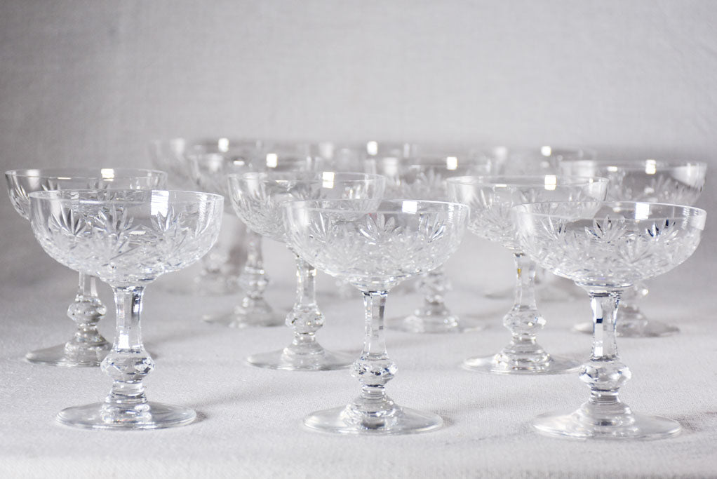 Set of 12 crystal champagne coups