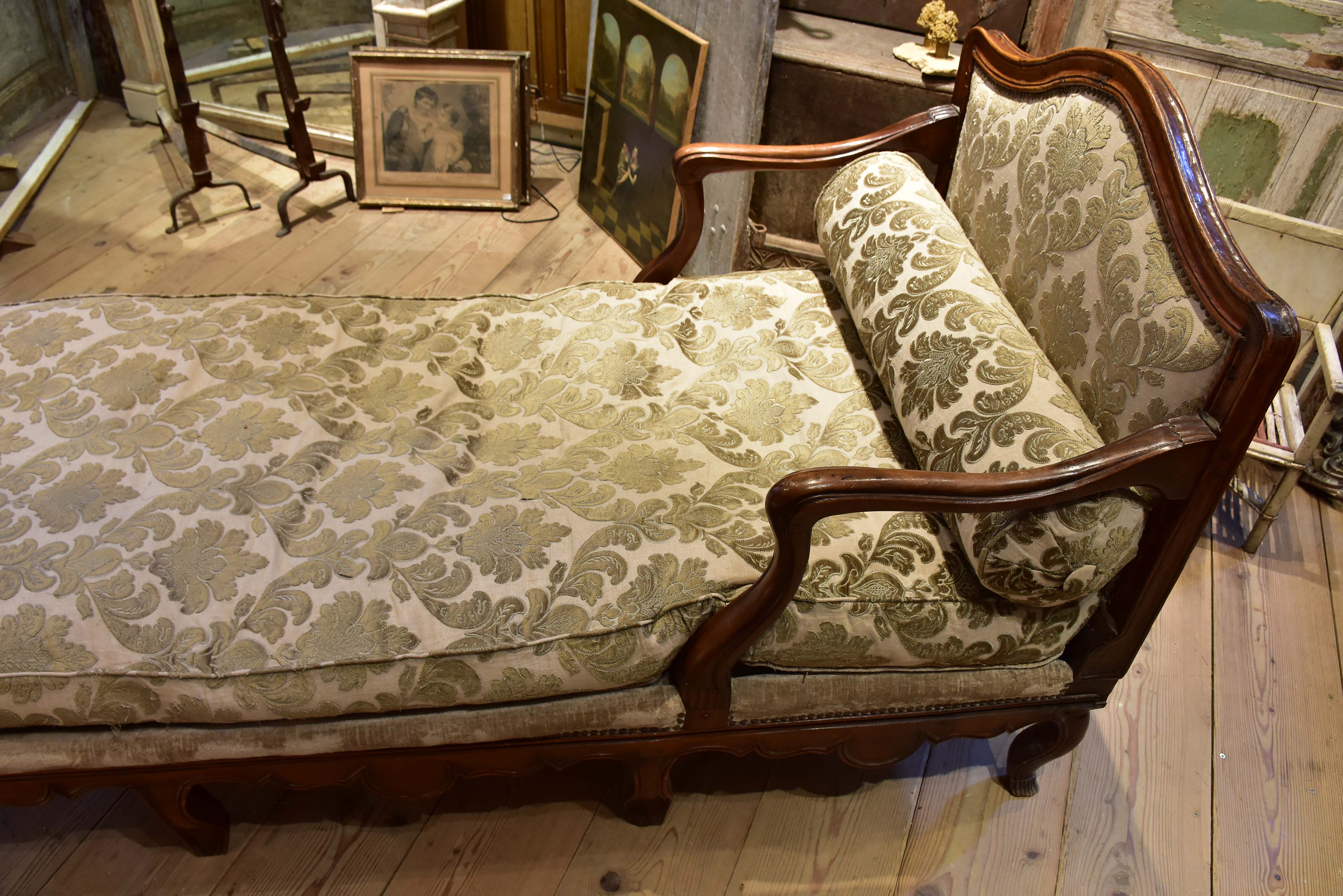 18th century Aixoise chaise longue