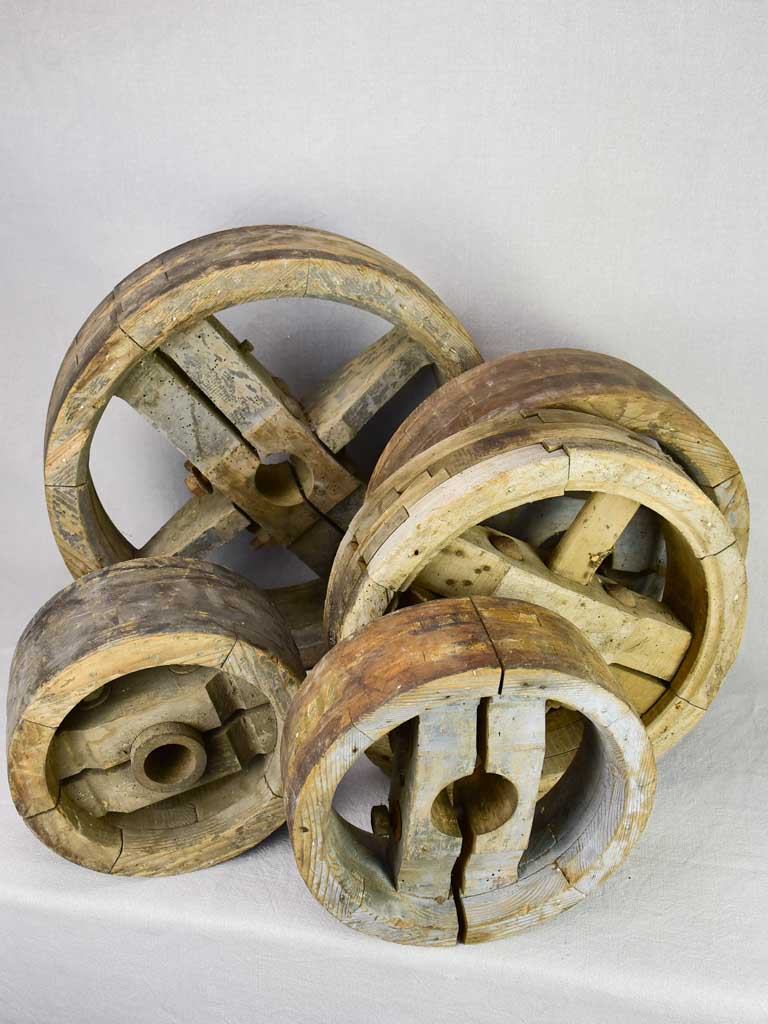 Reserved for AB Collection of 5 rustic wooden agricultural machinery elements - 19th century 10¾" - 19¾"