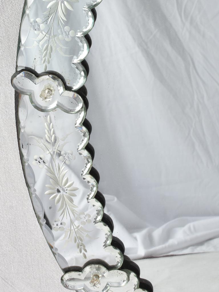 Pretty oval Venetian mirror with floral etchings 24¾" x 19¼"