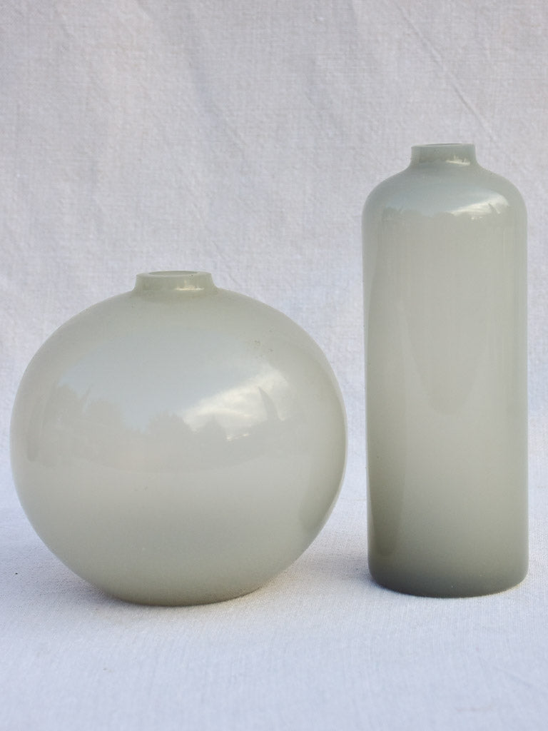 Collection of 10 Murano glass vases - opaque pale gray