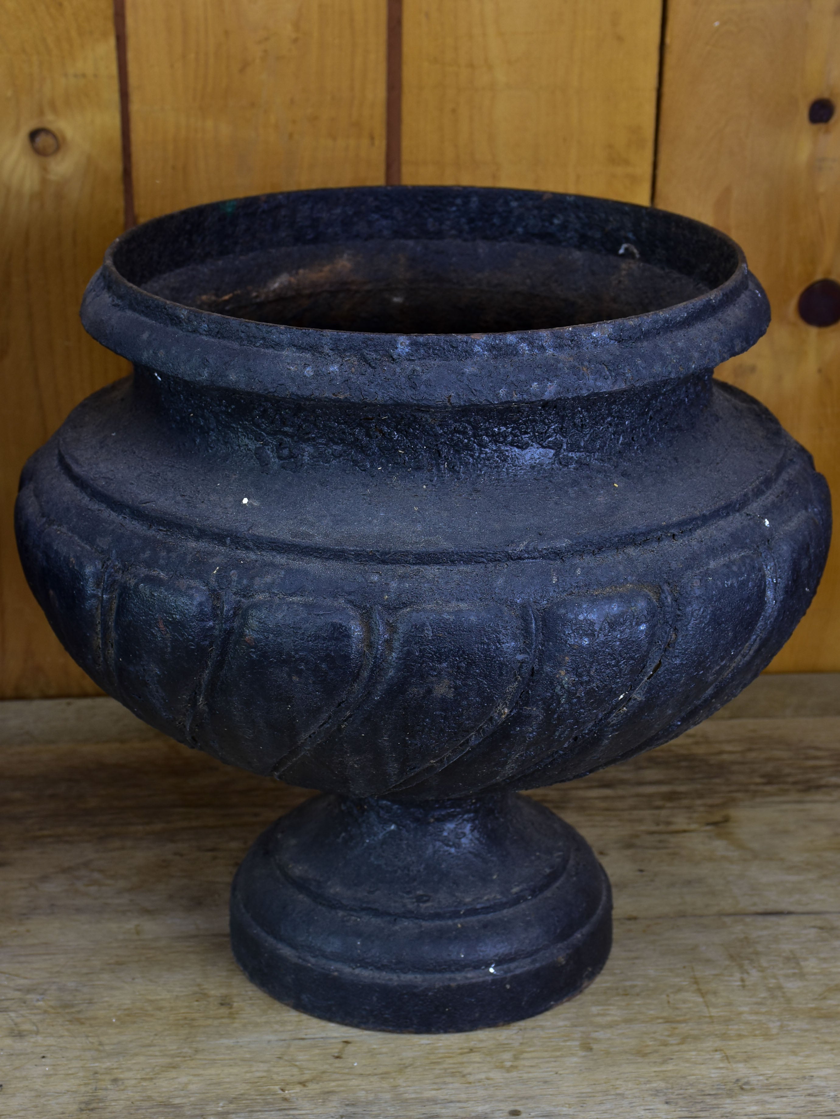 Pair of 19th Century French garden urns with black patina