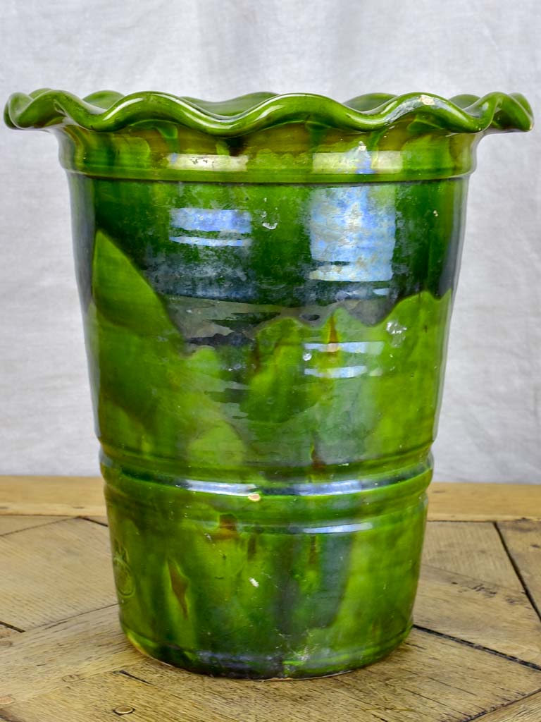 RESERVED Large vintage florist vase with rippled neck and green glaze - Ravel