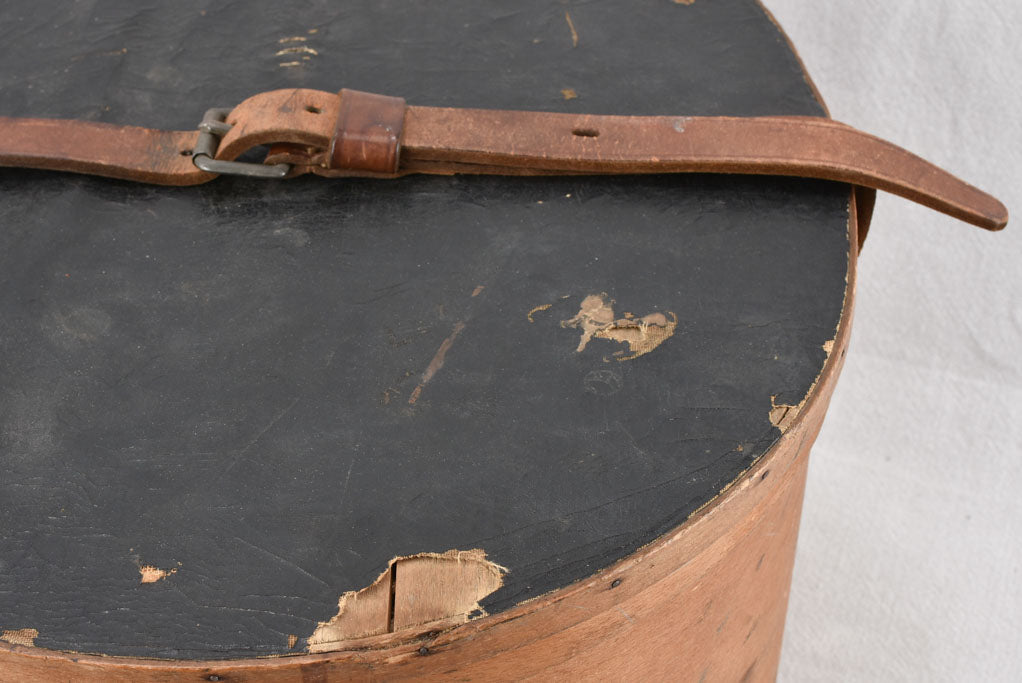 2 antique French hat boxes