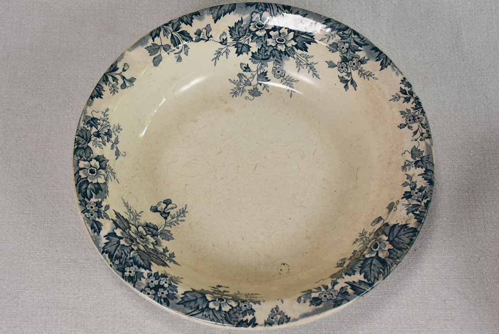 Moulin des Loups & Champagne Nord - 6 antique Ironstone plates and serving bowl