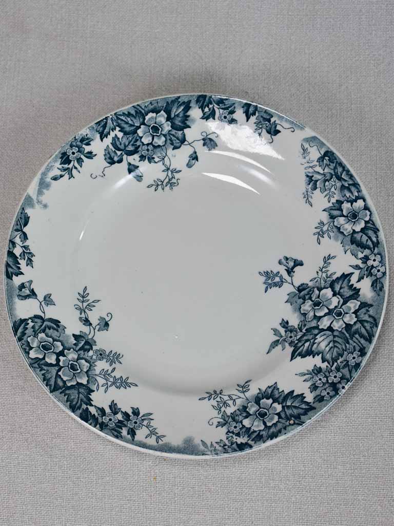 Moulin des Loups & Champagne Nord - 6 antique Ironstone plates and serving bowl