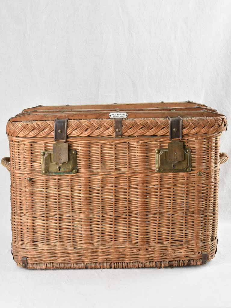 Vintage French wicker chest - Malle Moderne