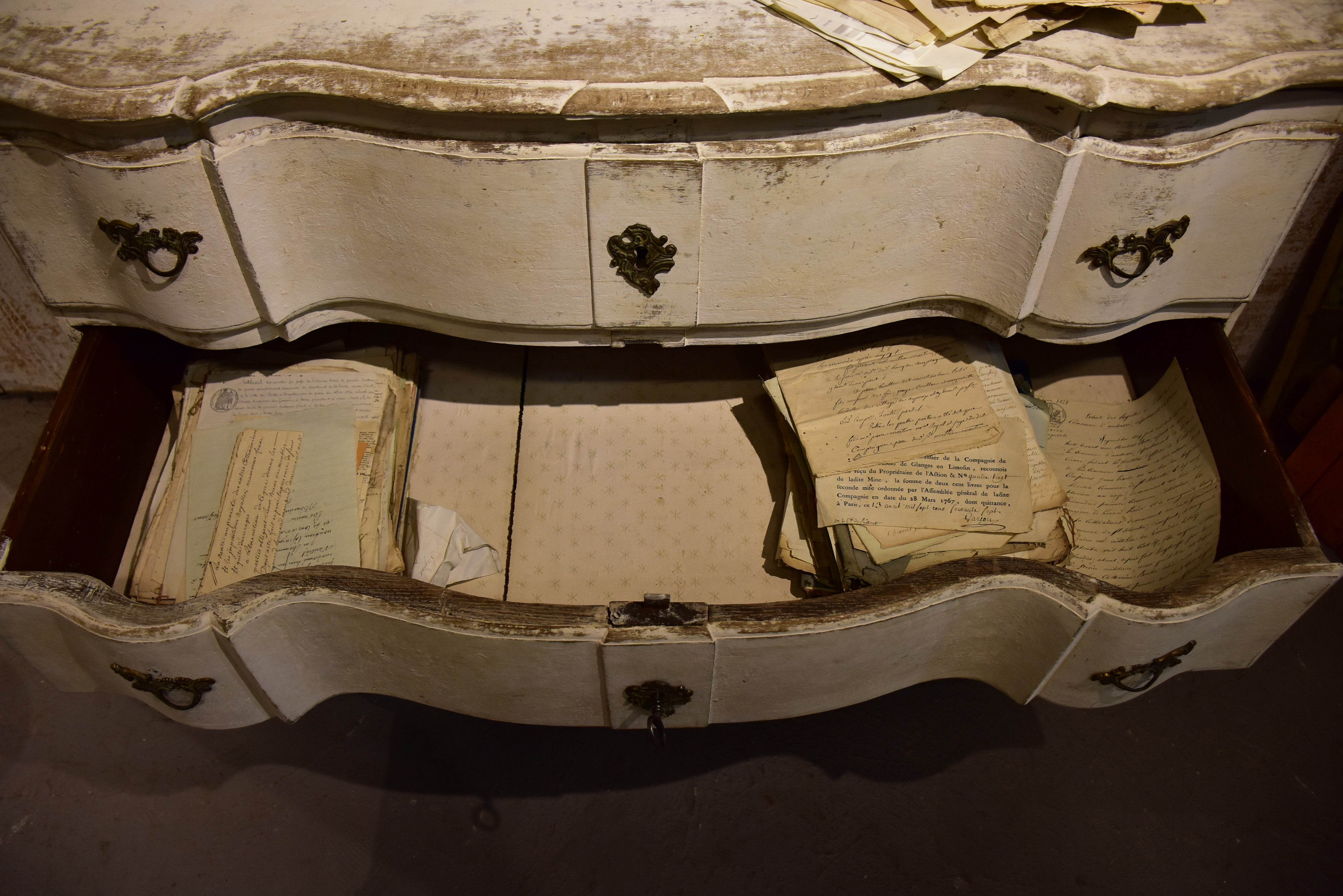 19th century French commode with white patina