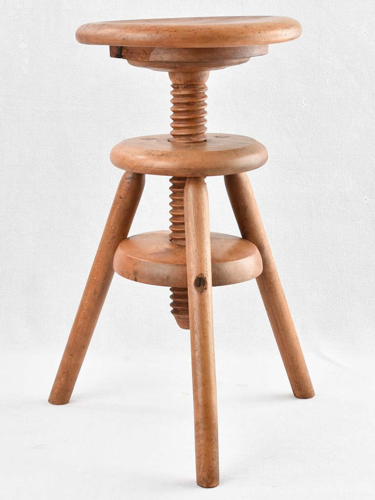 Corkscrew atelier stool 1/4