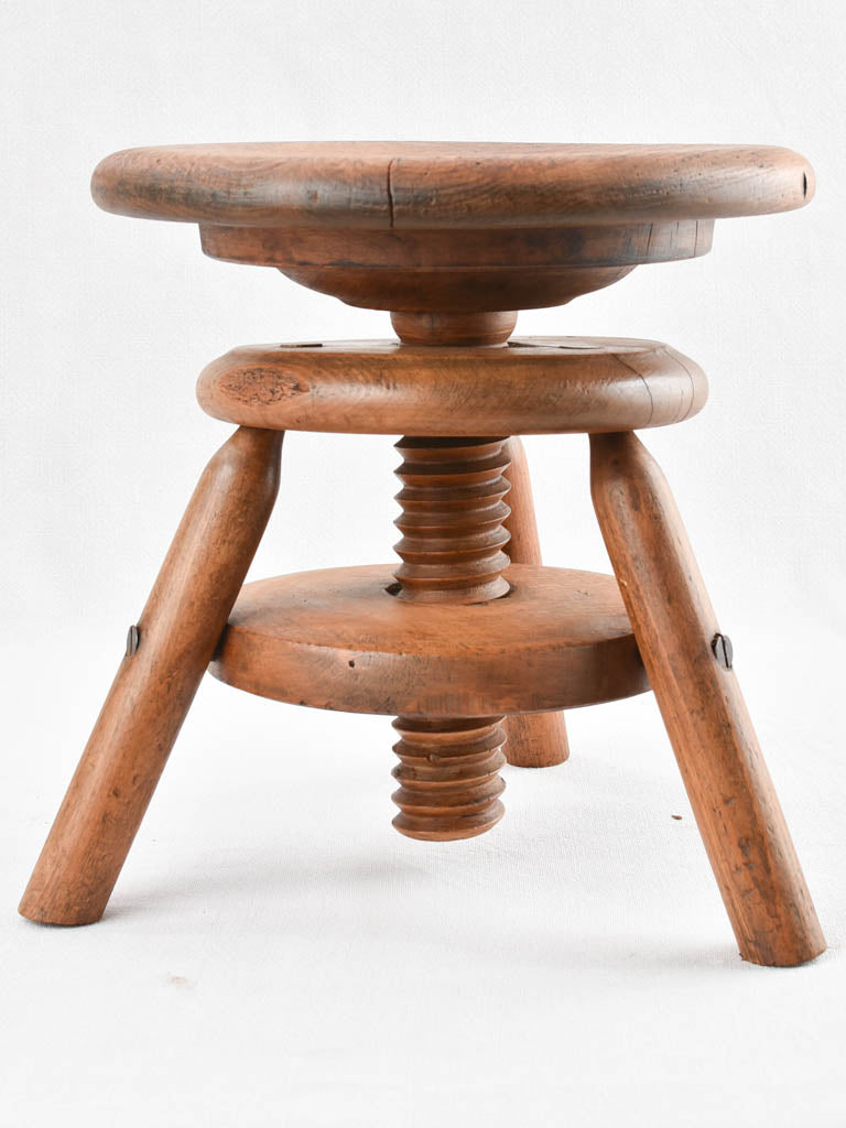 Corkscrew atelier stool 2/4