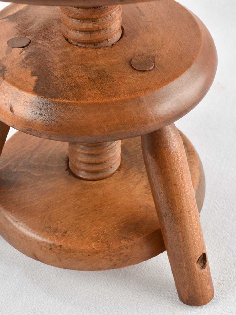 Corkscrew atelier stool 3/4